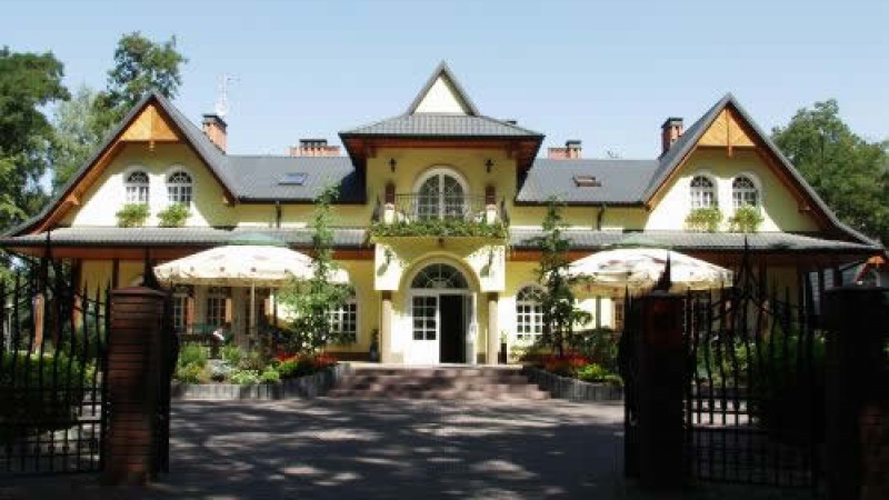 Hotel  Leśny Dwór