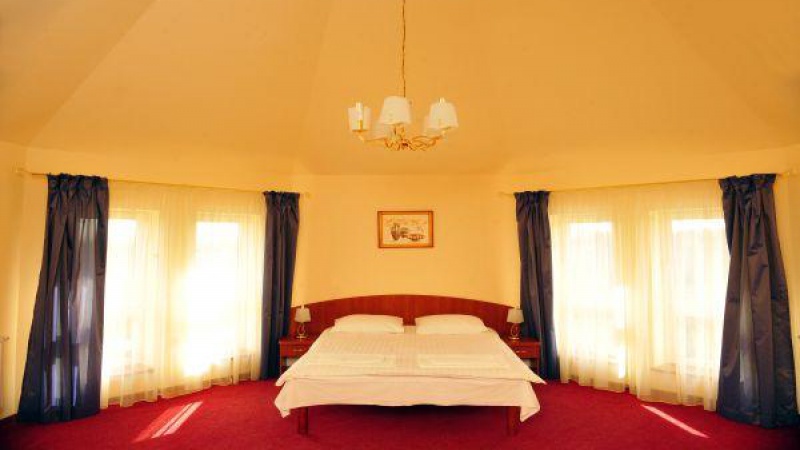 Hotel Złote Dęby