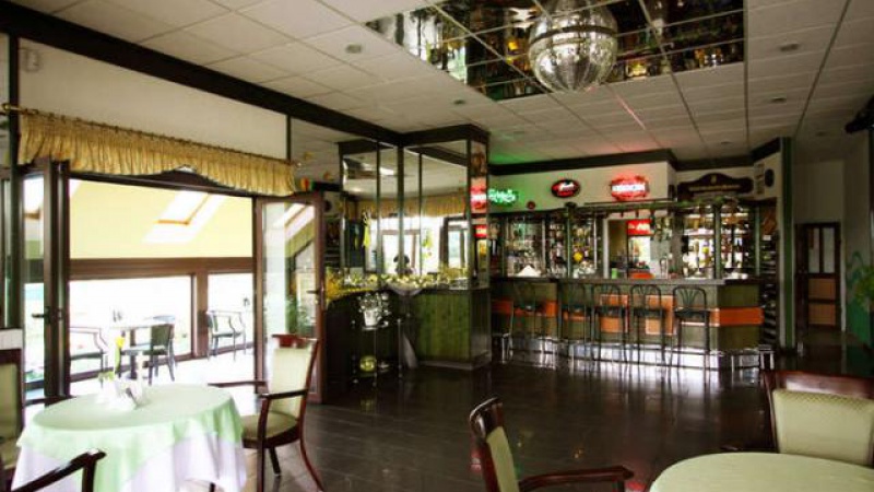 Hotel Trawa