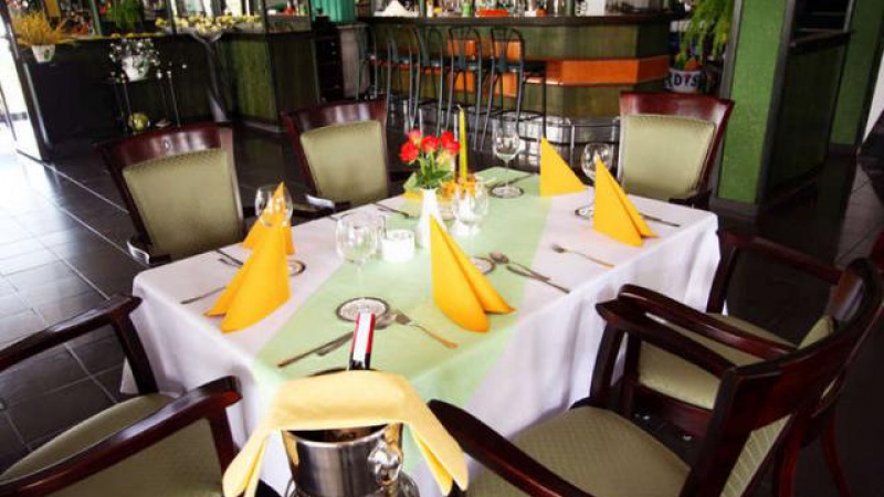 Hotel Trawa