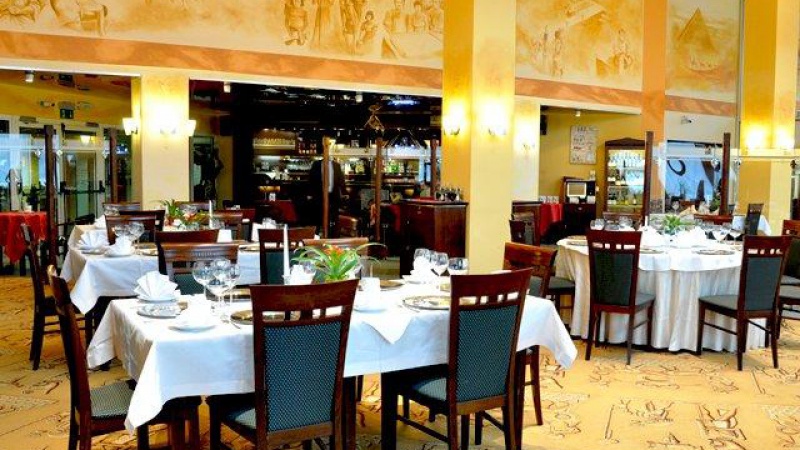 Hotel Piramida