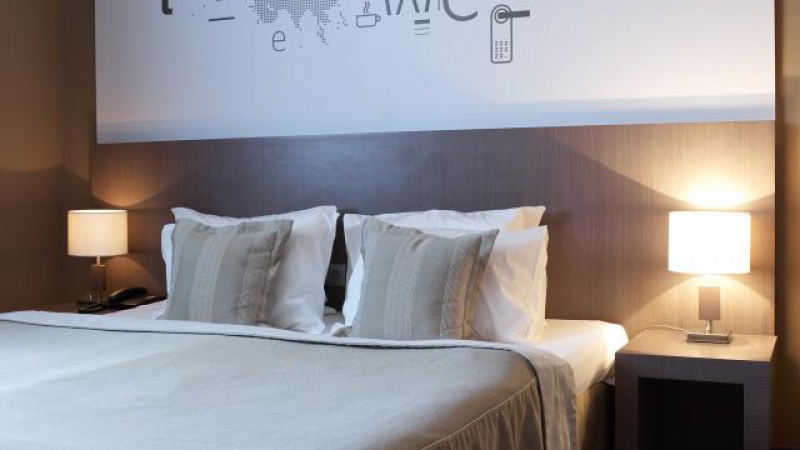 Ilonn Hotel