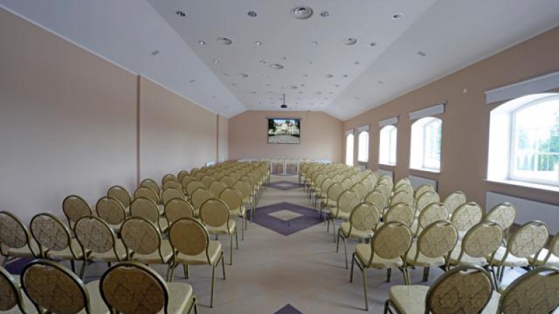 Hotel Sobienie Królewskie