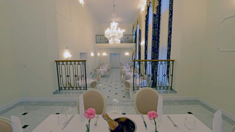 Hotel Sobienie Królewskie
