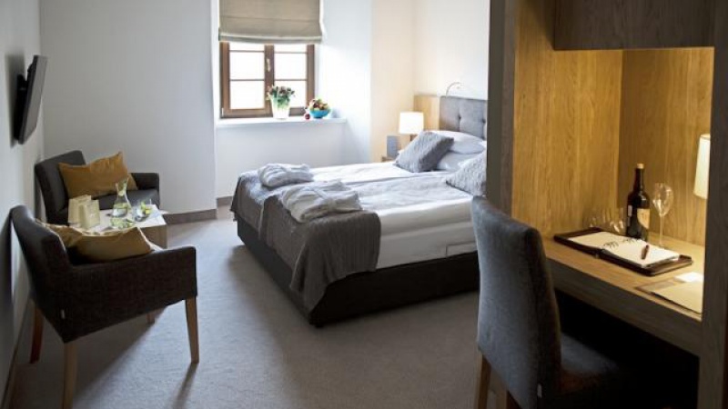 Uroczysko Siedmiu Stawów Luxury Hotel