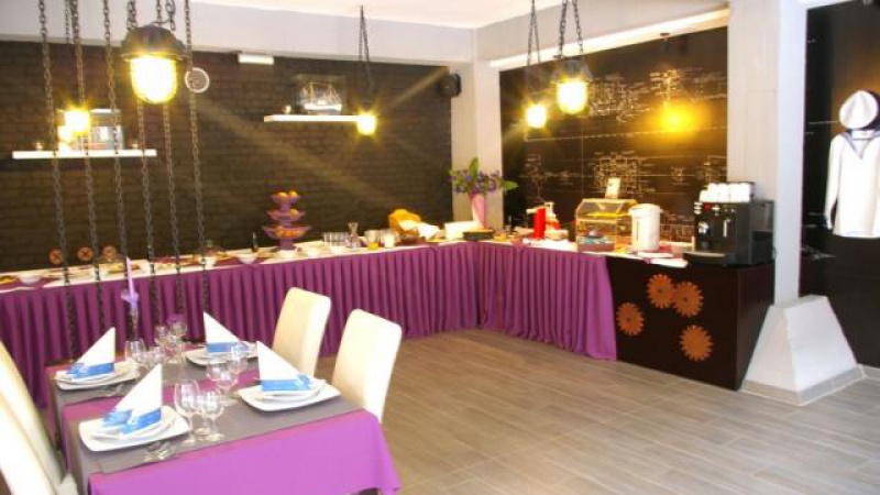 Hotel Malinowski  Business