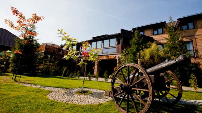 Hotel Trylogia