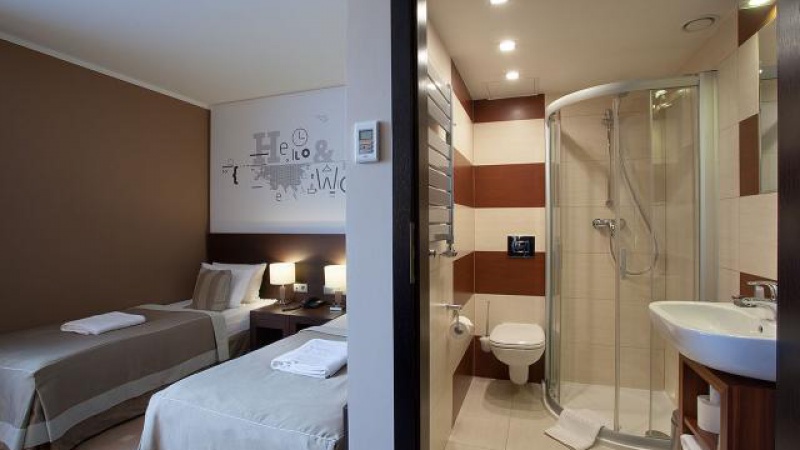 Ilonn Hotel