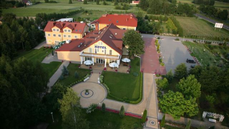 Hotel Chabrowy Dworek