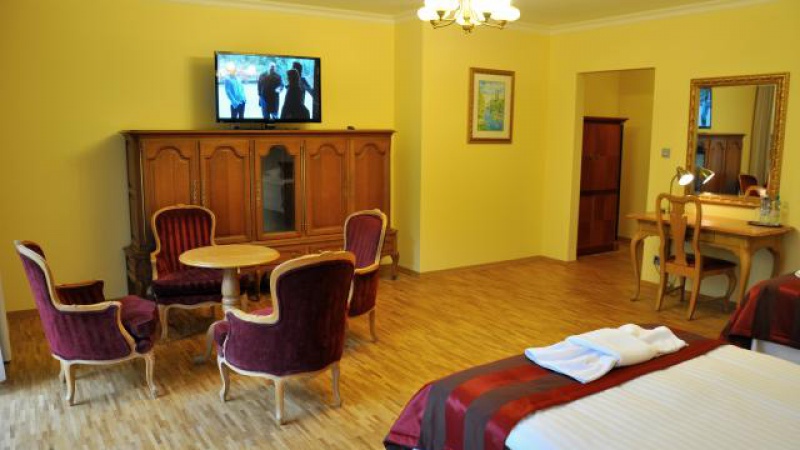 Hotel Mir-Jan