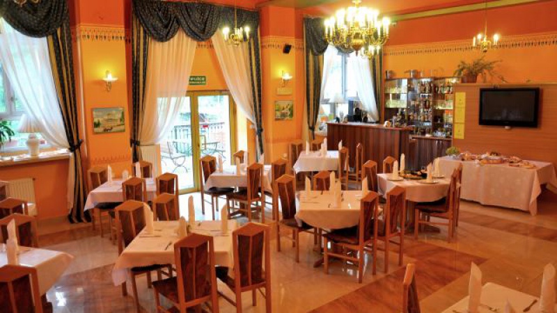 Hotel Mir-Jan