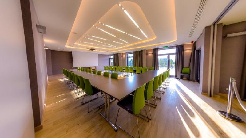Hotel Astone Conference & Spa
