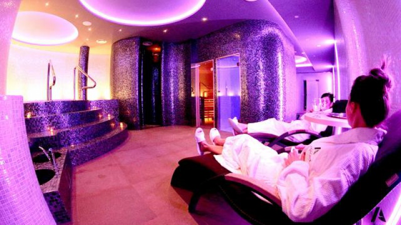Hotel Astone Conference & Spa