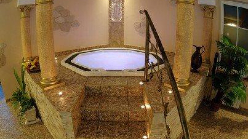 Hotel Antyczny Dwór