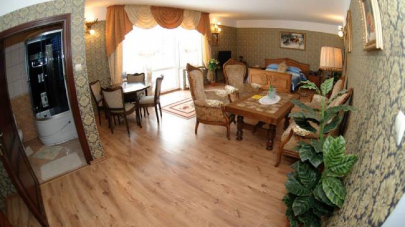 Hotel Antyczny Dwór