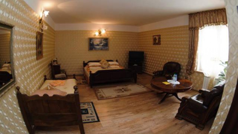 Hotel Antyczny Dwór