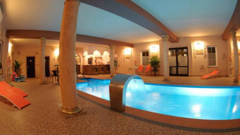 Hotel Antyczny Dwór