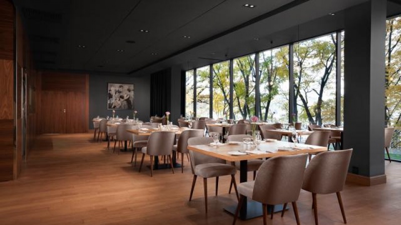 Heron Live Hotel