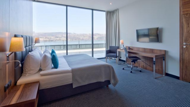 Heron Live Hotel