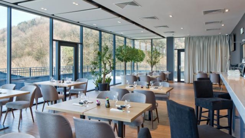 Heron Live Hotel