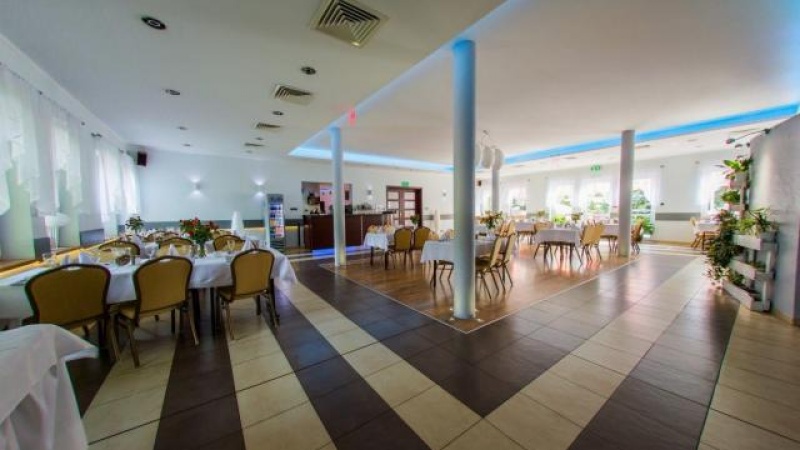 HOTEL NAD MROGĄ