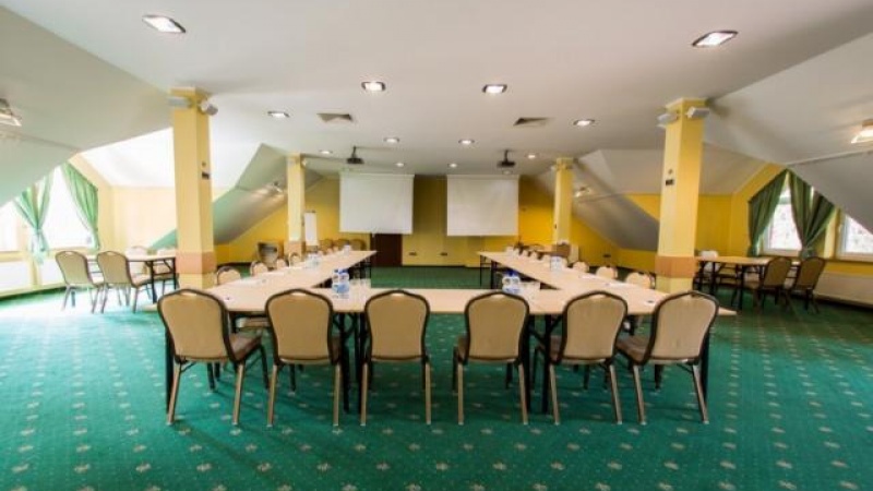 HOTEL NAD MROGĄ