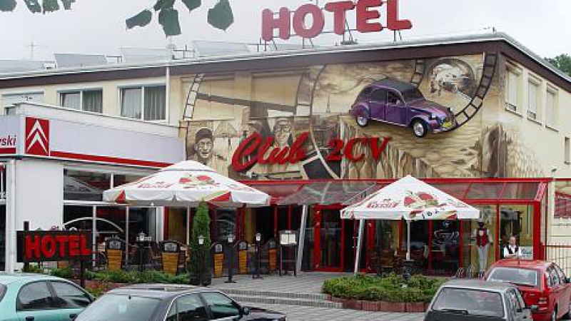 Club 2 CV
