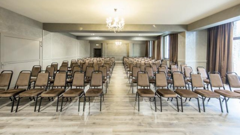 Centrum Rekreacji I Biznesu Grand Stasinda