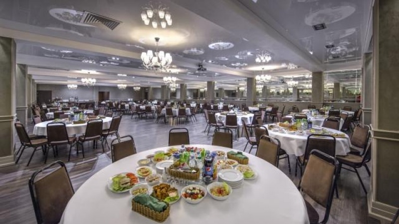 Centrum Rekreacji I Biznesu Grand Stasinda