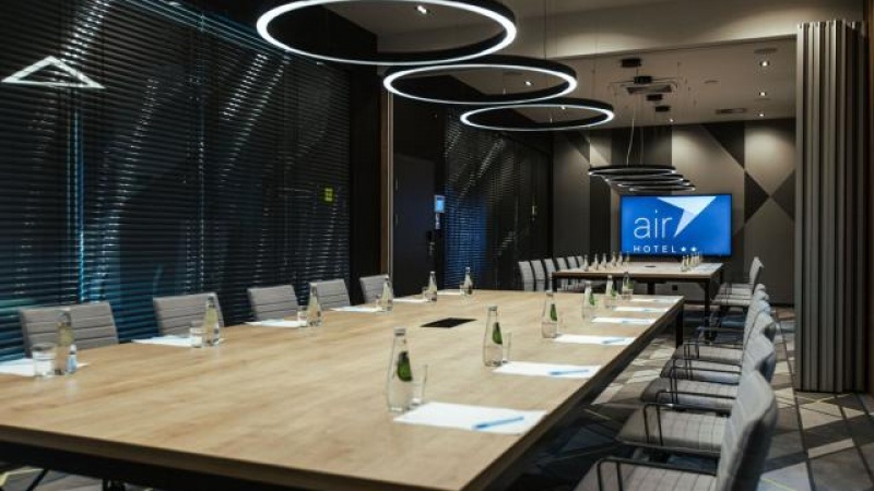 Air Hotel