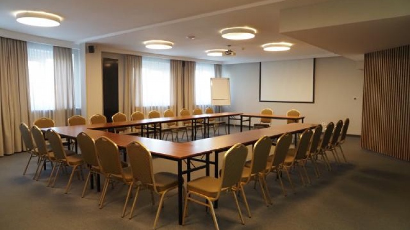 Centrum  Konferencyjno-Apartamentowe  Mrówka