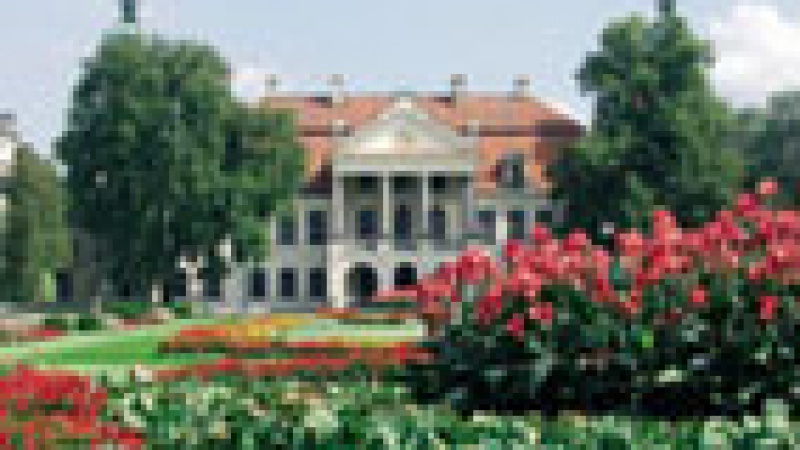 MUZEUM ZAMOYSKICH W KOZŁÓWCE