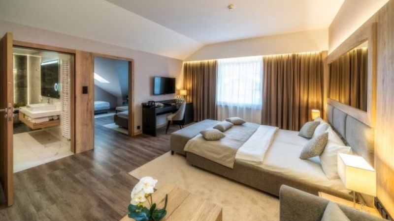 4* Hotel META