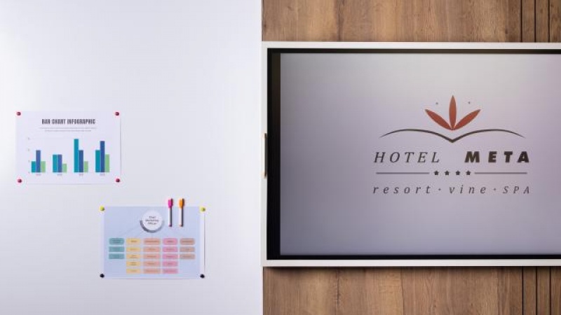 4* Hotel META