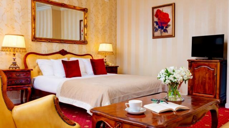 Pałacyk Otrębusy Business & SPA (k. Warszawy)