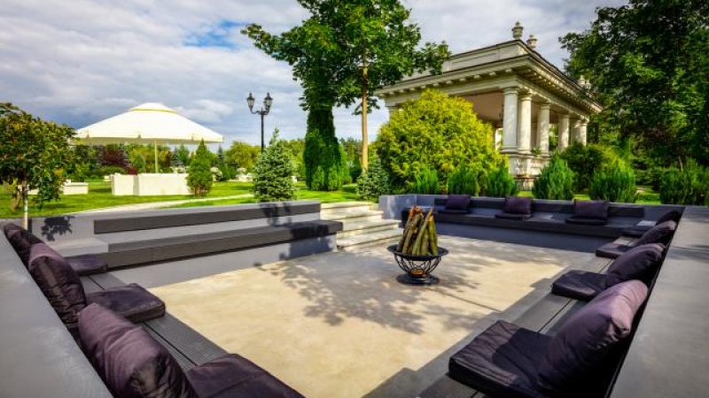 Pałacyk Otrębusy Business & SPA (k. Warszawy)