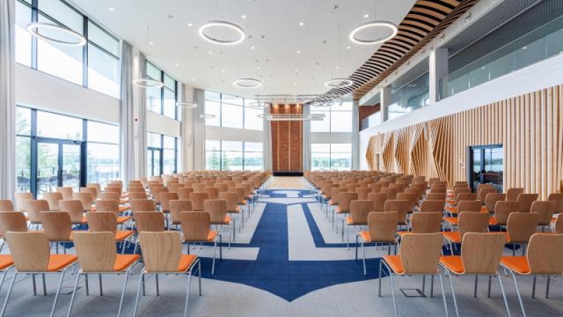 HOTEL ROBERT'S PORT Lake Resort & SPA