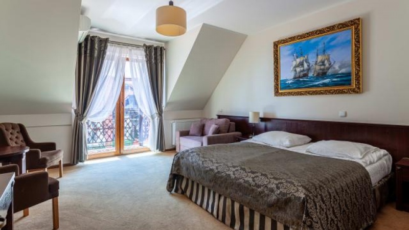 HOTEL ROBERT'S PORT Lake Resort & SPA